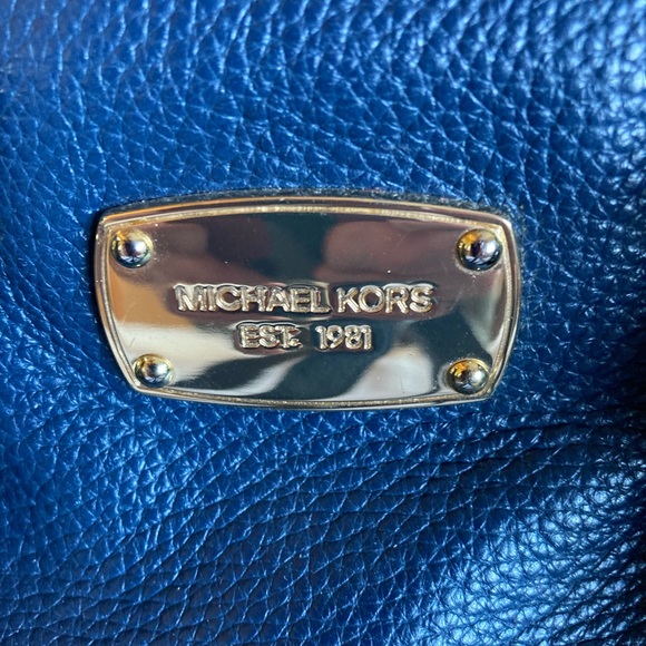 MICHAEL KORS VINTAGE LEATHER PURSE EUC BLUE SATCHEL 11x9x5 - Picture 2 of 12